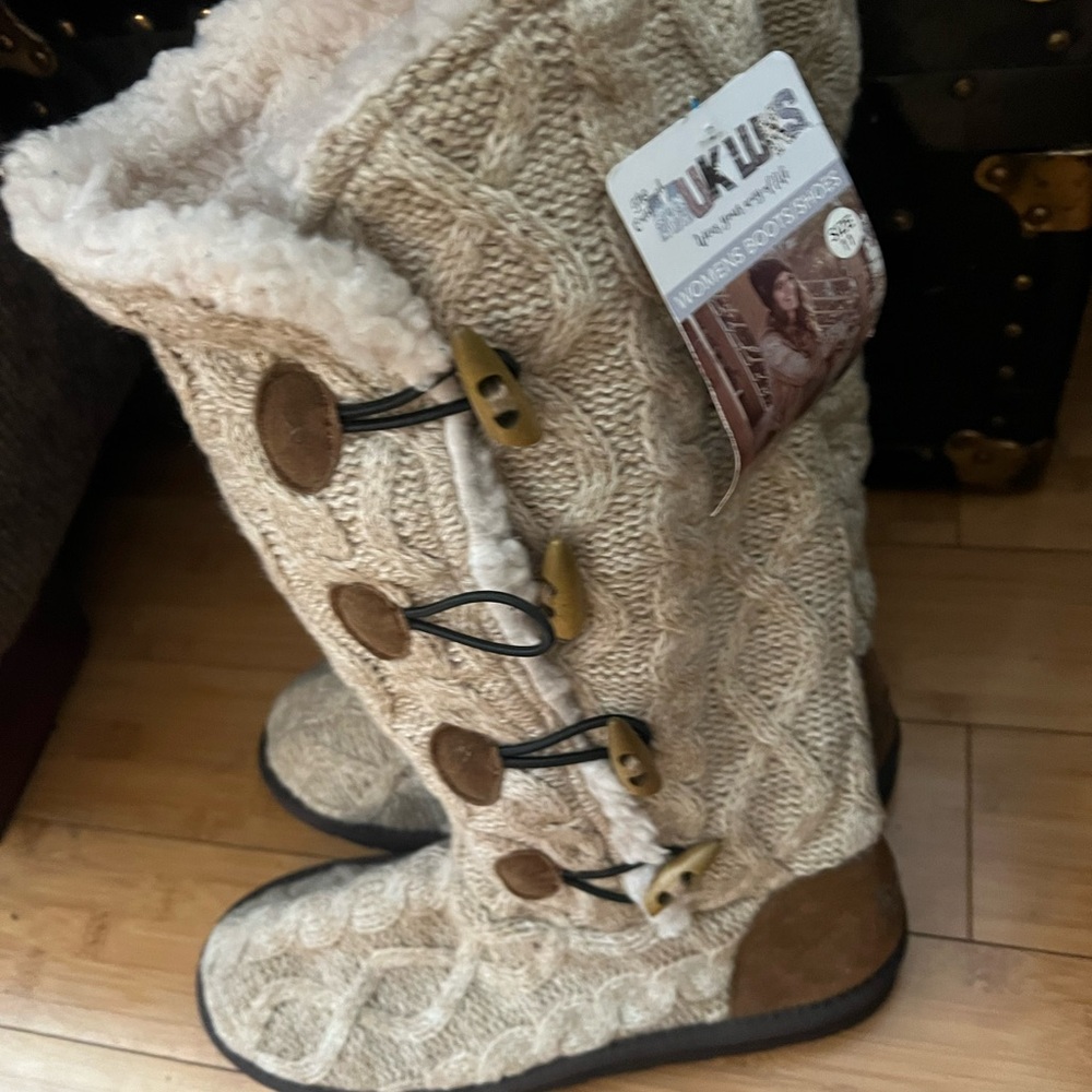 NWT MUK LUKS boots